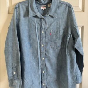 Women’s Levi's Light Blue Button Down Shirt size 2X New